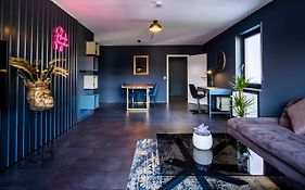 Studio Fayence - Emma, Netflix, Wifi, Workspace